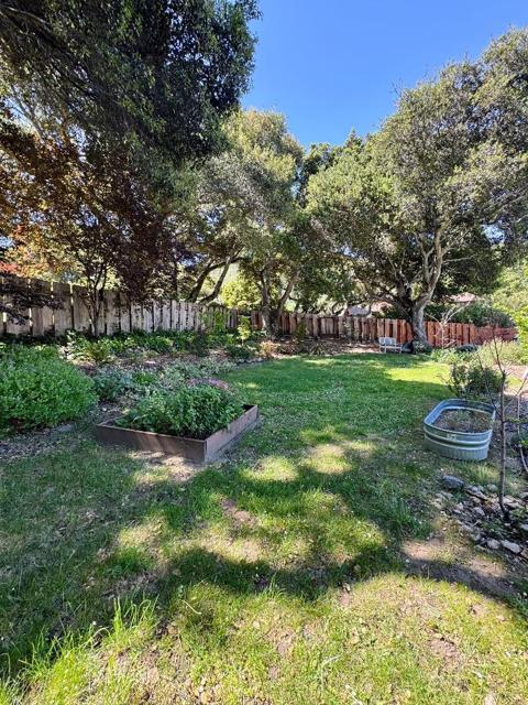 42 Upper Circle, Carmel Valley CA: https://media.crmls.org/mediaz/bfac17aa-651f-4180-b465-5fea0f8fbc04.jpg