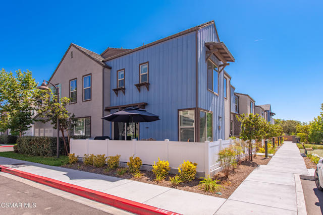 1830 Poppy Drive, Simi Valley CA: https://media.crmls.org/mediaz/bfae6637-4d8b-44b3-9dad-6132d0a05b10.jpg