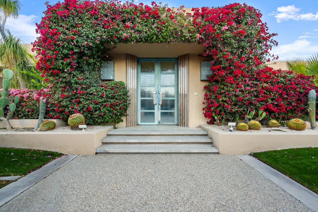203 Kiva Drive, Palm Desert CA: https://media.crmls.org/mediaz/bfaf8d7d-ad0c-4a98-83cf-0c666f8972a9.jpg