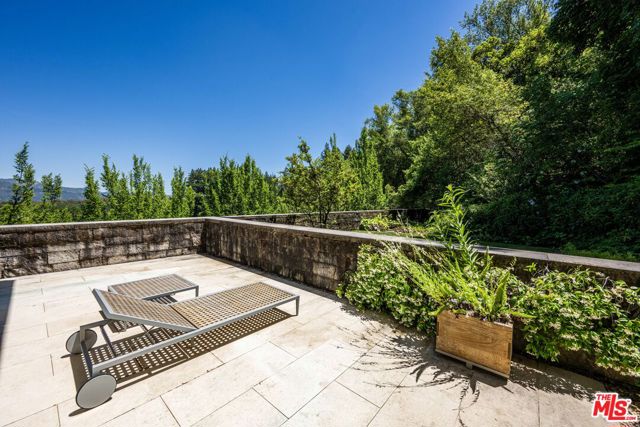 7596 Sonoma Mountain Road,  CA: https://media.crmls.org/mediaz/bfafc0bf-e1b2-4e11-98a4-8ca8b255b019.jpg