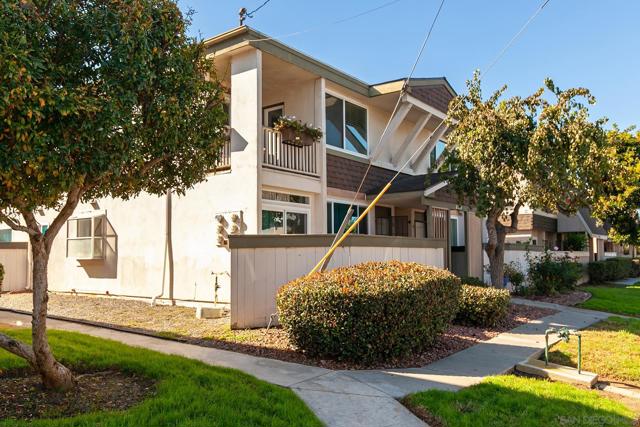 3845 Groton St, San Diego CA: https://media.crmls.org/mediaz/bfafd893-0ec0-4662-b07d-c98df7595e65.jpg