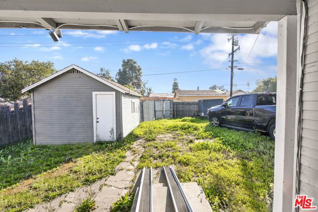 4124 W 64th Street, Inglewood CA: https://media.crmls.org/mediaz/bfb00ea8-7e16-4b76-accf-788b49b68a17.jpg