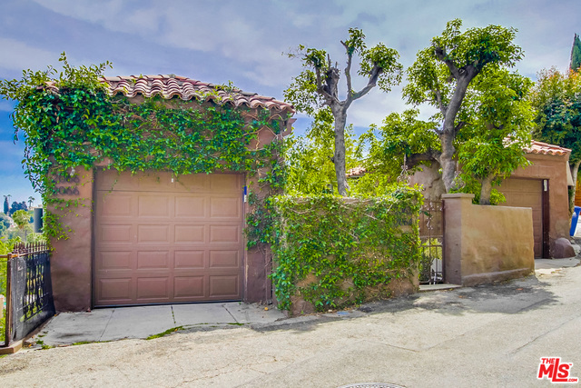 2062 Glencoe Way, Los Angeles, CA 90068