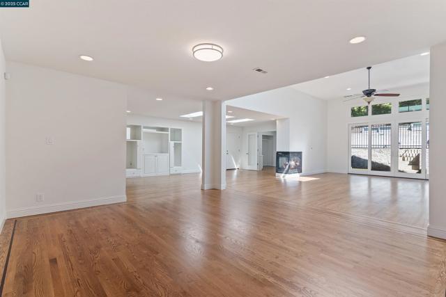 225 Rheem Blvd, Moraga CA: https://media.crmls.org/mediaz/bfb06e36-5ea5-4bbc-b69e-131513f1c004.jpg