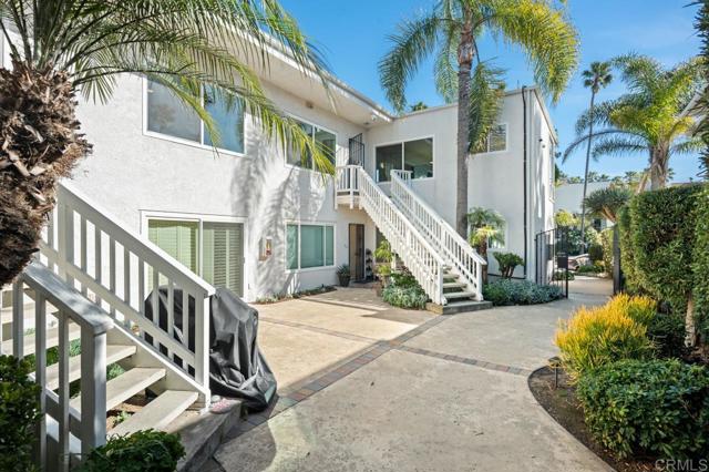 Detail Gallery Image 4 of 61 For 408 Bonair Street, La Jolla,  CA 92037 - 3 Beds | 2 Baths