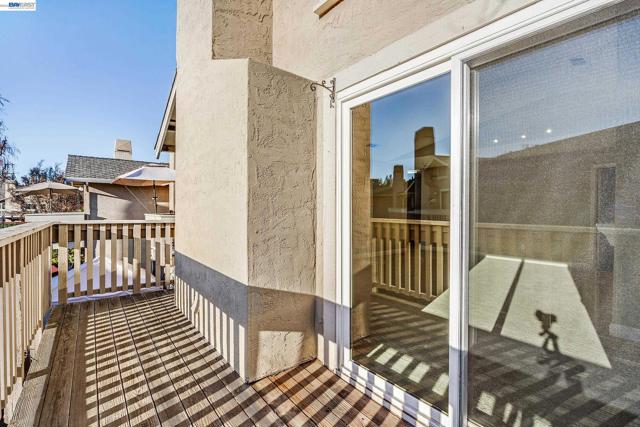 3769 Crow Canyon Rd, San Ramon CA: https://media.crmls.org/mediaz/bfb43d26-fca4-4a4d-8f2b-5950d523f11a.jpg