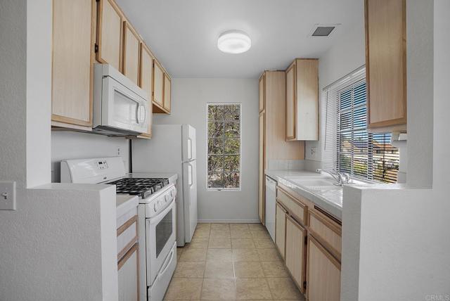 Detail Gallery Image 12 of 31 For 10774 Dabney Drive Dr #20,  San Diego,  CA 92126 - 1 Beds | 1 Baths