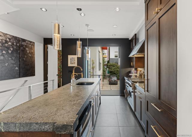 1521 Kettner Blvd, San Diego CA: https://media.crmls.org/mediaz/bfb4af2f-a595-4936-ac7c-f42e64bcfb9e.jpg