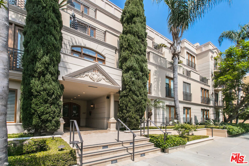 137 S Spalding Drive #405