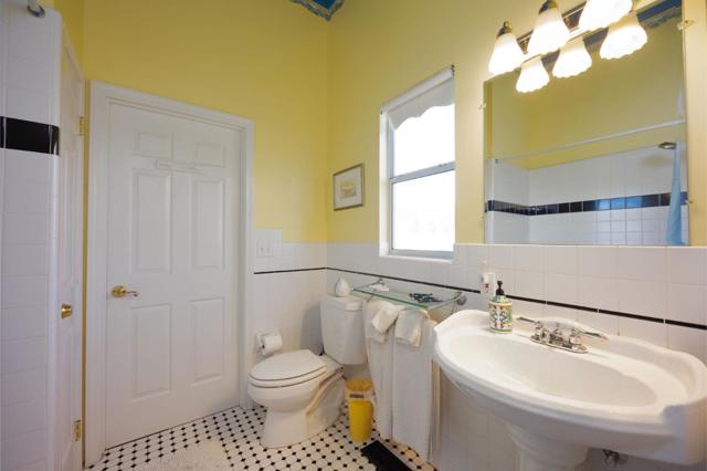 Image 24 of 62 For 393 Stage Road