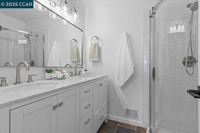 491 Camelback Rd, Pleasant Hill CA: https://media.crmls.org/mediaz/bfb6a741-1f34-4dbb-98dd-019ddd05ba23.jpg