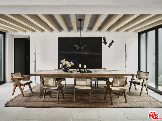 6153 Bonsall Drive, Malibu CA: https://media.crmls.org/mediaz/bfb6d040-b2c7-44f8-b7f2-f751c917b4a1.jpg