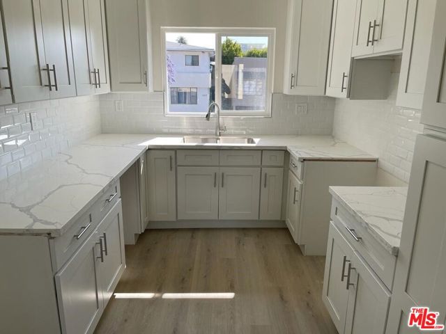 553 N Flores Street, West Hollywood CA: https://media.crmls.org/mediaz/bfb74842-7a53-419b-80c8-60fe918d400f.jpg