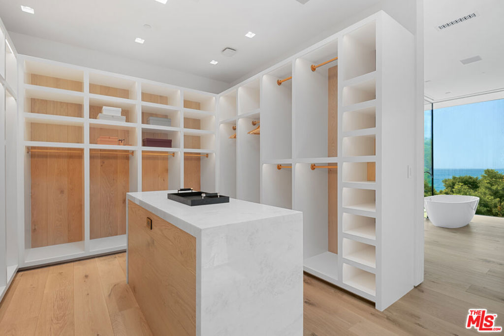 MLS #26829383 image #40