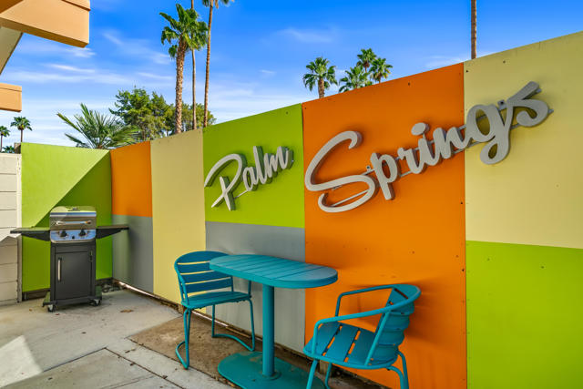 1111 E Palm Canyon Drive, Palm Springs CA: https://media.crmls.org/mediaz/bfbb0943-a673-4896-9196-deb251b2cdc0.jpg