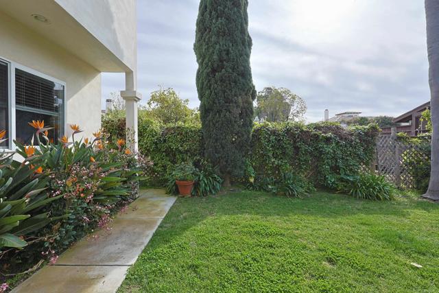 638 Margarita Ave, Coronado CA: https://media.crmls.org/mediaz/bfbcc0fe-c732-4e62-922a-79433bcdc156.jpg