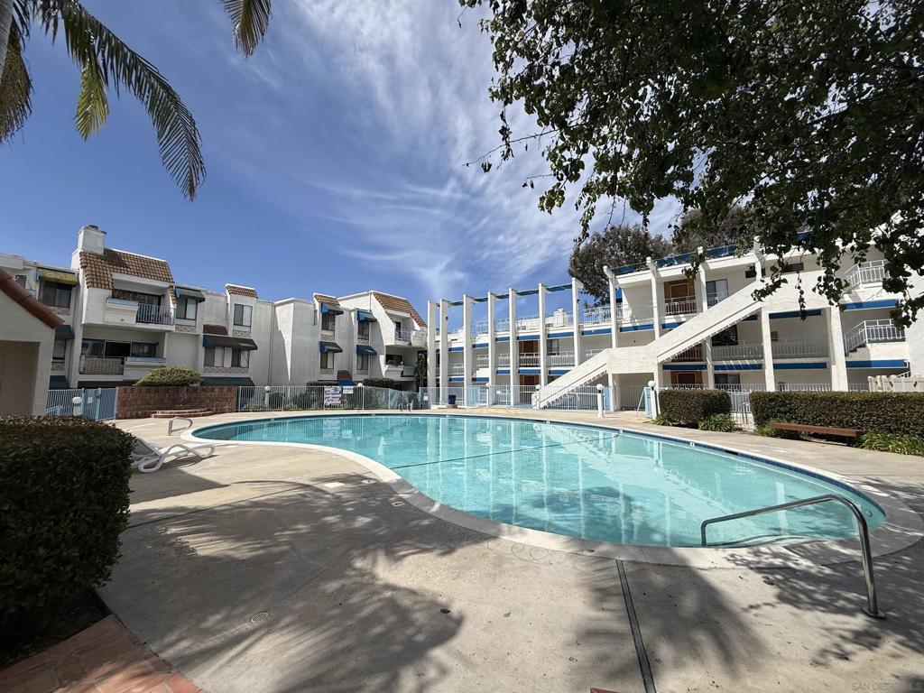 8308 Regents Rd - photo 9