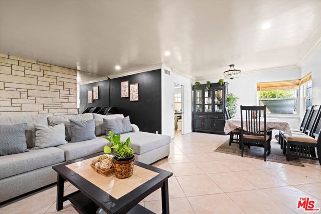 9253 Hayvenhurst Avenue, North Hills CA: https://media.crmls.org/mediaz/bfbcfd11-c94c-46dd-9966-77626ff7db43.jpg