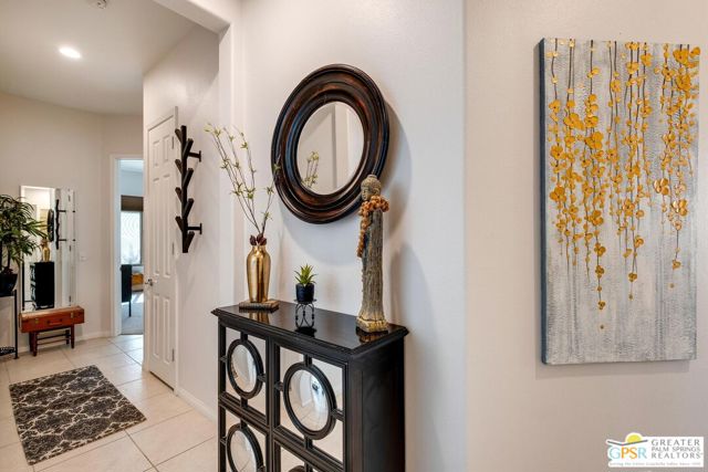 81091 Avenida Colonias, Indio CA: https://media.crmls.org/mediaz/bfbd2442-175b-4f90-a1dd-21988fb7f2b4.jpg