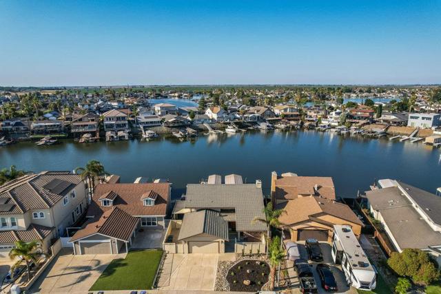 5067 Cabrillo, Discovery Bay CA: https://media.crmls.org/mediaz/bfbed081-928f-4271-89b4-1770d78295c8.jpg