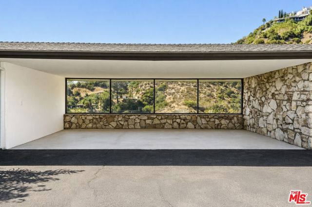 1682 Larco Way photo 37