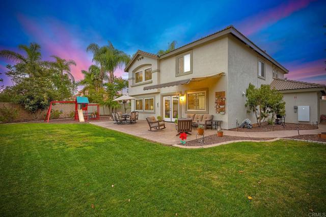 4540 Arbor Glen Way, Oceanside CA: https://media.crmls.org/mediaz/bfbf6ae8-aa22-41ac-9163-8b65565fb020.jpg