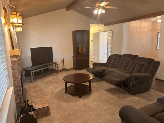 754 Meadowlark Avenue, Los Banos CA: https://media.crmls.org/mediaz/bfbf7a2c-f935-4c23-9179-8cfde237f742.jpg