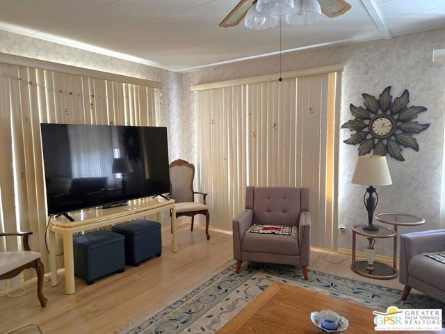 69490 Parkside Drive, Desert Hot Springs CA: https://media.crmls.org/mediaz/bfbf7cc0-733a-4a48-bb6d-f6b388534448.jpg