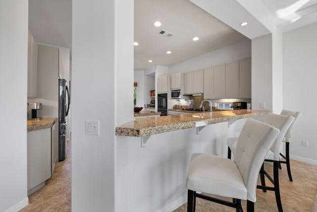 50500 Cypress Point Drive, La Quinta CA: https://media.crmls.org/mediaz/bfc031a0-0687-456a-9296-0877904d6046.jpg