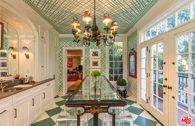 Drew Fenton | 685 Elkins Road Los Angeles CA | MLS: 7231884 Drew Fenton | 685 Elkins Road Los Angeles CA | MLS: 7231884