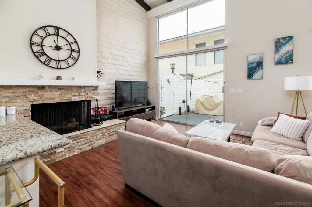 2544 Navarra Dr - photo 8