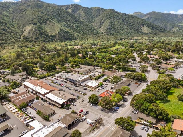 31475 Via Las Rosas, Carmel Valley CA: https://media.crmls.org/mediaz/bfc0d5d4-d64e-47d8-a7c7-80c700ce7a86.jpg
