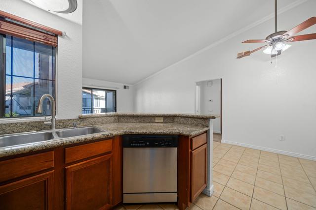 Image 12 of 20 For 78650 Avenue 42  614