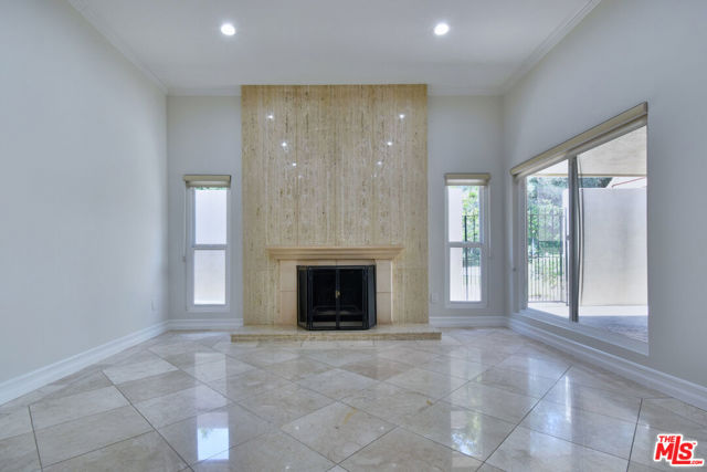 23637 Park Belmonte, Calabasas CA: https://media.crmls.org/mediaz/bfc1d8b6-3a87-474b-9328-8d12a7d5eca9.jpg