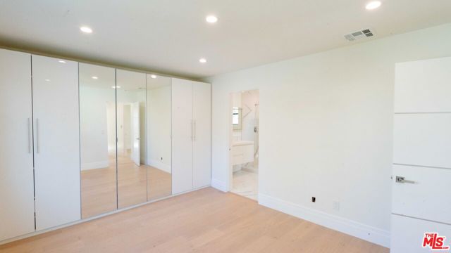 10520 Ashton Avenue, Los Angeles CA: https://media.crmls.org/mediaz/bfc2409d-2737-41f7-8a20-d910f422131f.jpg