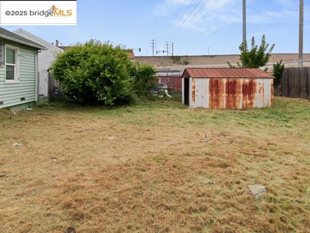 9866 Koford Rd, Oakland CA: https://media.crmls.org/mediaz/bfc2b88a-257b-48ae-9ce3-7a5753ce97eb.jpg