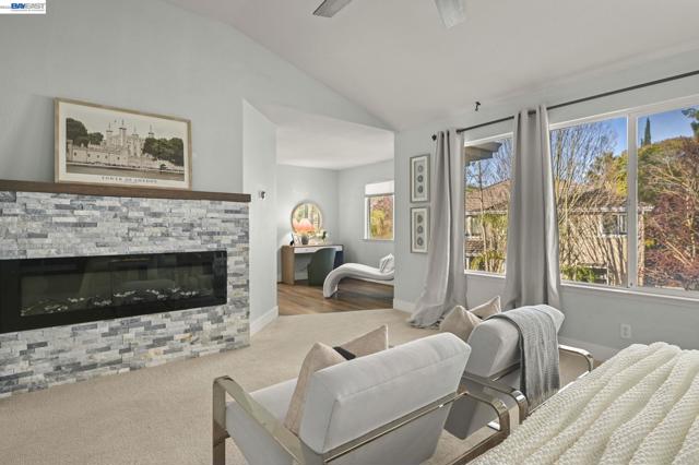 9 Cross Bridge Pl, Danville CA: https://media.crmls.org/mediaz/bfc2c7e9-3be9-4ab2-8b36-237a76c816ac.jpg