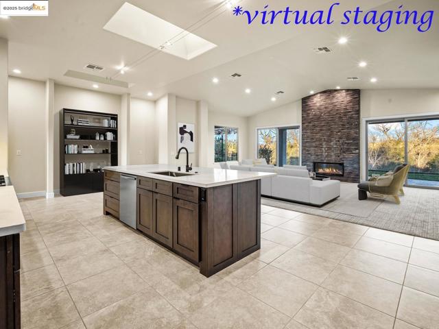 1816 Stone House LN, Lincoln CA: https://media.crmls.org/mediaz/bfc3490c-9b58-4a07-8253-bf4097e41333.jpg