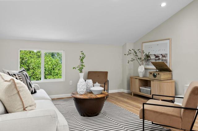 3554 Oak Knoll Drive, Redwood City CA: https://media.crmls.org/mediaz/bfc3a173-e995-4fa2-b6aa-dff47f948b8b.jpg