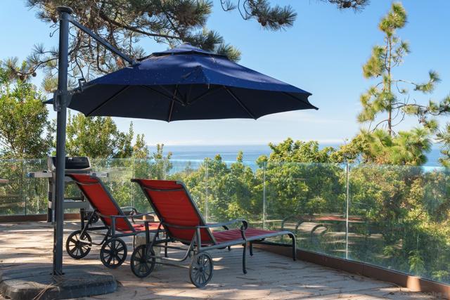 2165 Balboa Ave, Del Mar CA: https://media.crmls.org/mediaz/bfc422c9-7860-44c3-8d2c-efddaad06c15.jpg