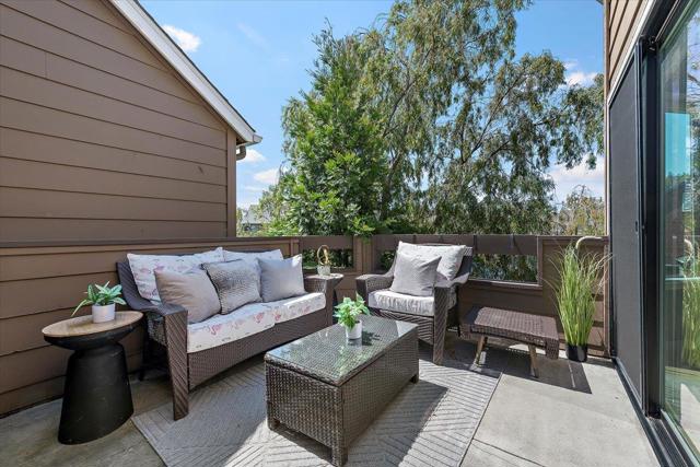 953 Shoreline Drive, San Mateo CA: https://media.crmls.org/mediaz/bfc511ab-95ff-46e4-a508-d14f1adbf8f8.jpg