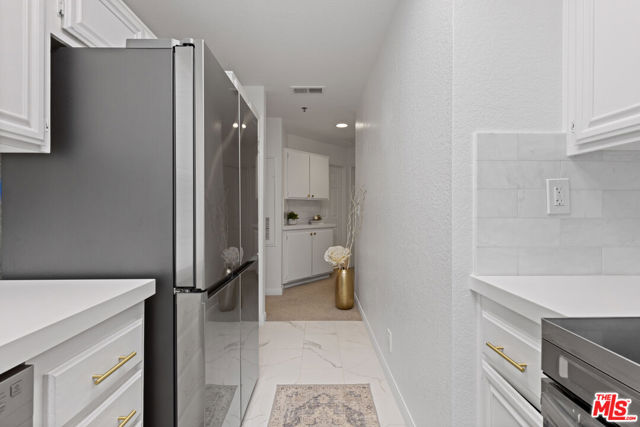 5837 Oak Bend Lane, Oak Park CA: https://media.crmls.org/mediaz/bfc6c5f7-1449-44fa-b19c-eed8bda5dbcd.jpg