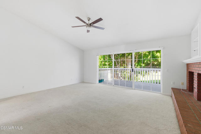 6945 Via Alba, Camarillo CA: https://media.crmls.org/mediaz/bfc71627-aa82-4275-a963-fcbb28a4bd8b.jpg