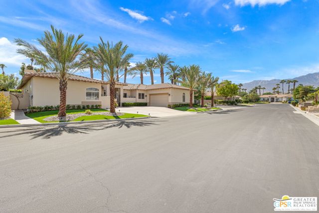 2 Via Elegante, Rancho Mirage, CA 92270