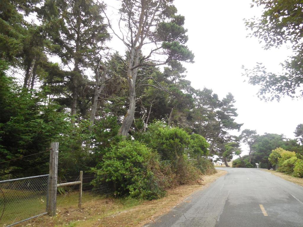 12491 S Indian Road, Smith River, CA 95567