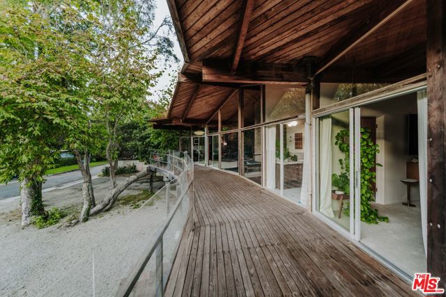 630 Hightree Road, Santa Monica CA: https://media.crmls.org/mediaz/bfc84aa6-6a5d-4c02-bb04-7d7f18e633a2.jpg