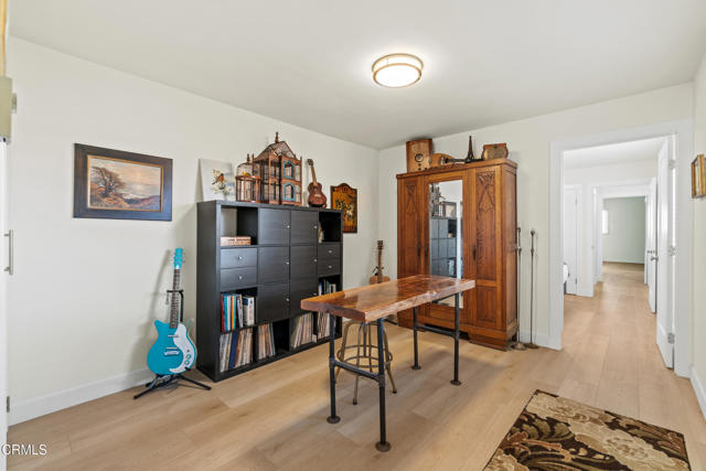 243 E Elfin Green, Port Hueneme CA: https://media.crmls.org/mediaz/bfc8cfb3-f8ca-4113-b6f6-531cc24a003a.jpg