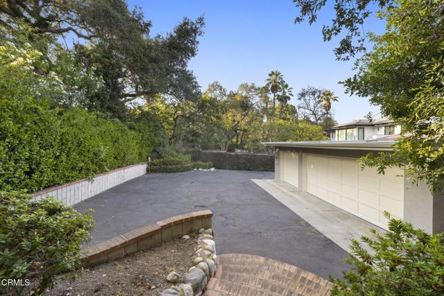 635 Rockwood Road, Pasadena CA: https://media.crmls.org/mediaz/bfca1835-91e3-4dc3-9efd-65190ab36908.jpg