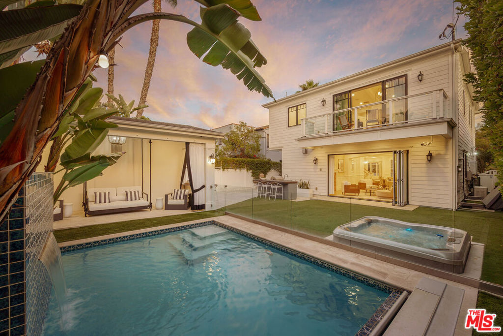 6227 W 5th Street — Cape Cod