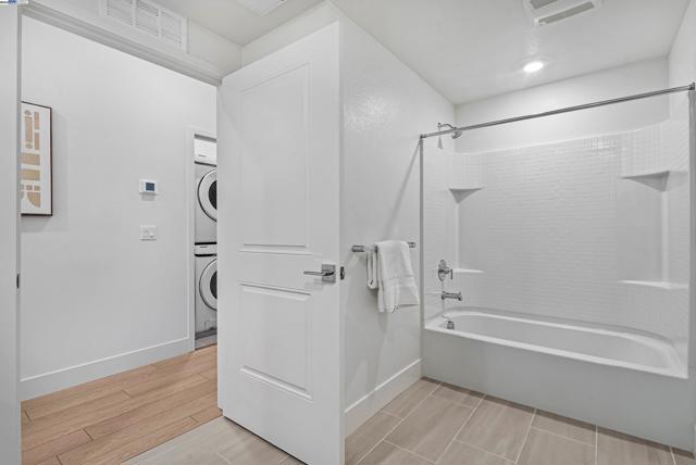 Image 24 of 45 For 44867 Grimmer Blvd  300